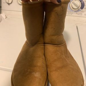 Tan ugg boots